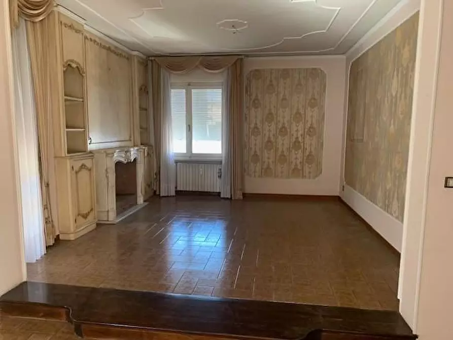 Immagine 2 di Appartamento in vendita  a Livorno