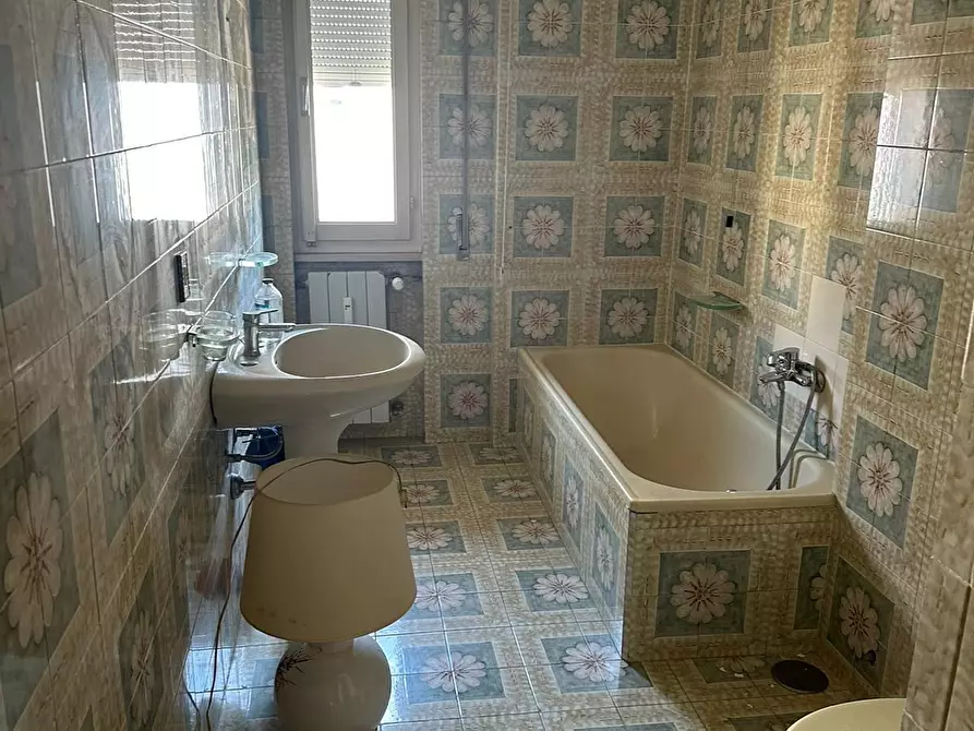 Immagine 17 di Appartamento in vendita  a Livorno