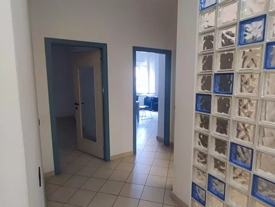 Immagine 4 di Appartamento in vendita  a Massa