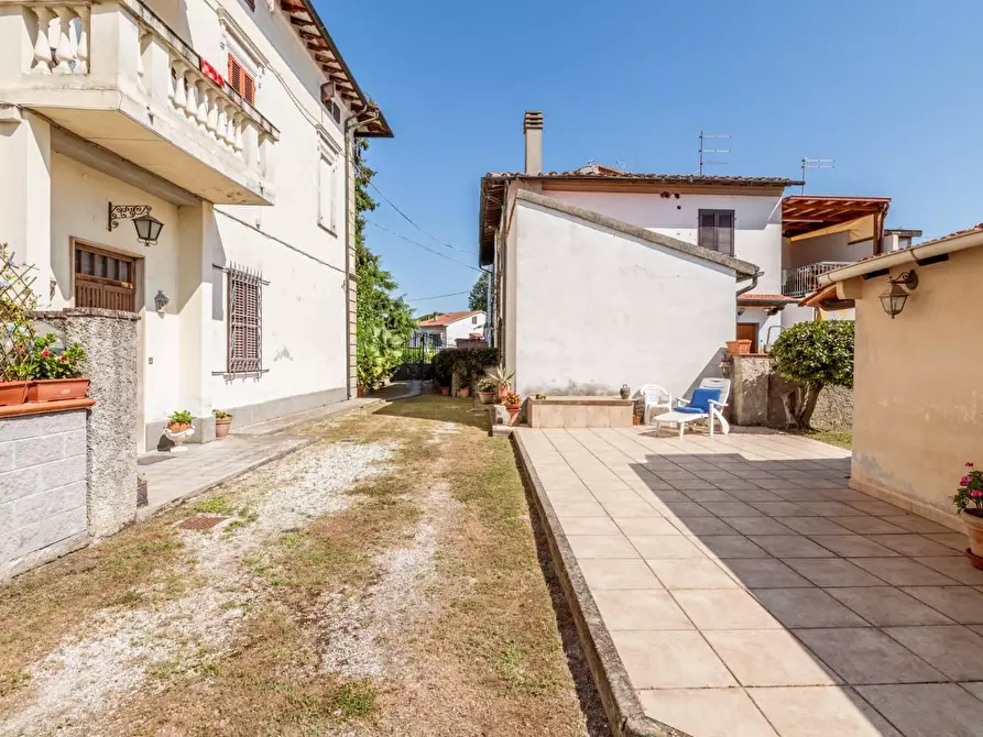 Immagine 47 di Appartamento in vendita  a Pisa