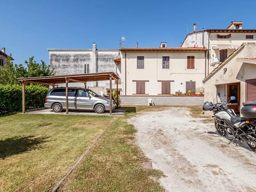 Immagine 55 di Appartamento in vendita  a Pisa