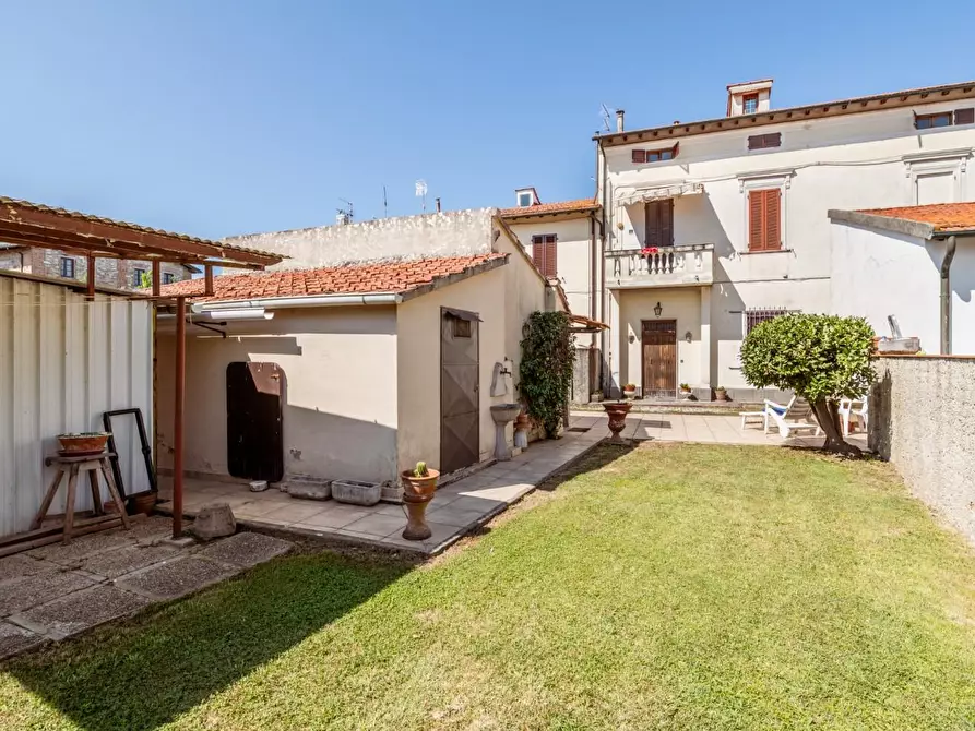 Immagine 51 di Appartamento in vendita  a Pisa