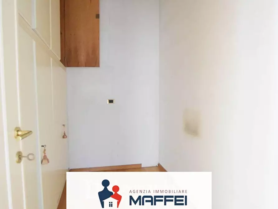 Immagine 15 di Villa in vendita  a Viareggio