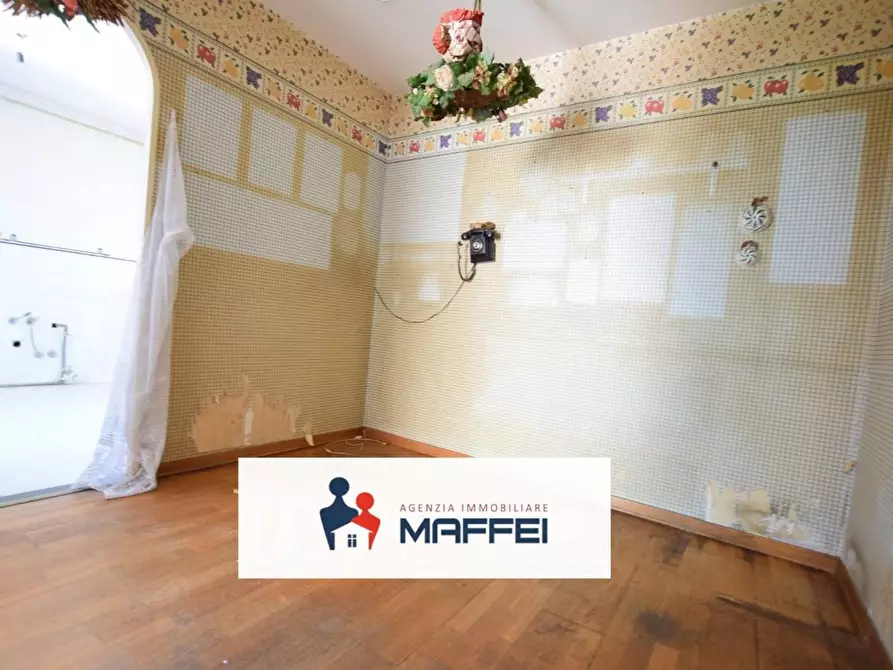 Immagine 10 di Villa in vendita  a Viareggio