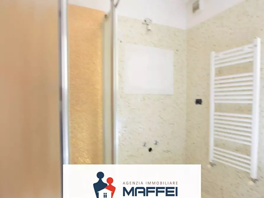 Immagine 17 di Villa in vendita  a Viareggio