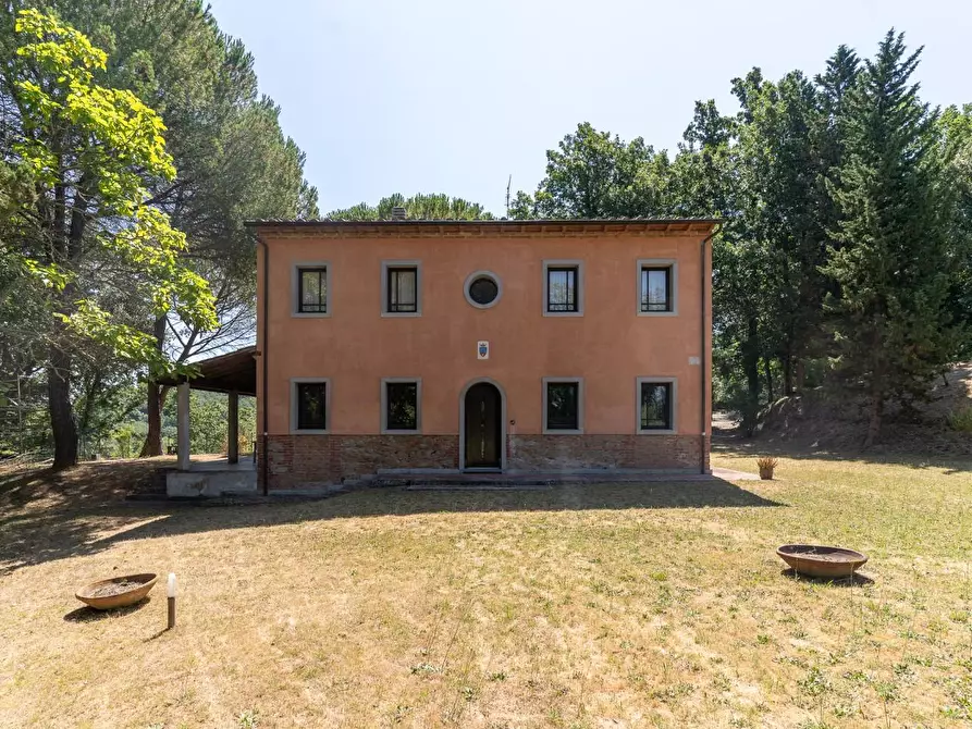 Immagine 2 di Villa in vendita  a Palaia