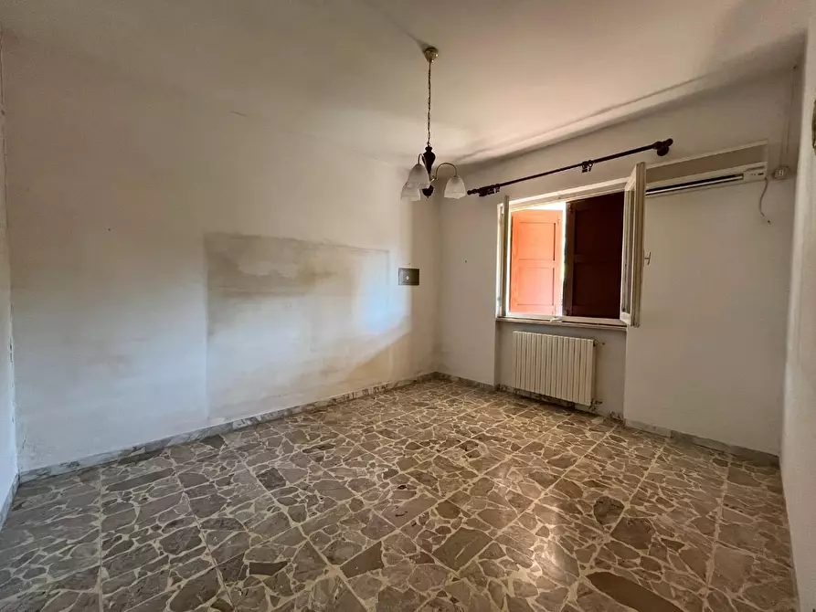 Immagine 13 di Casa indipendente in vendita  a Seravezza