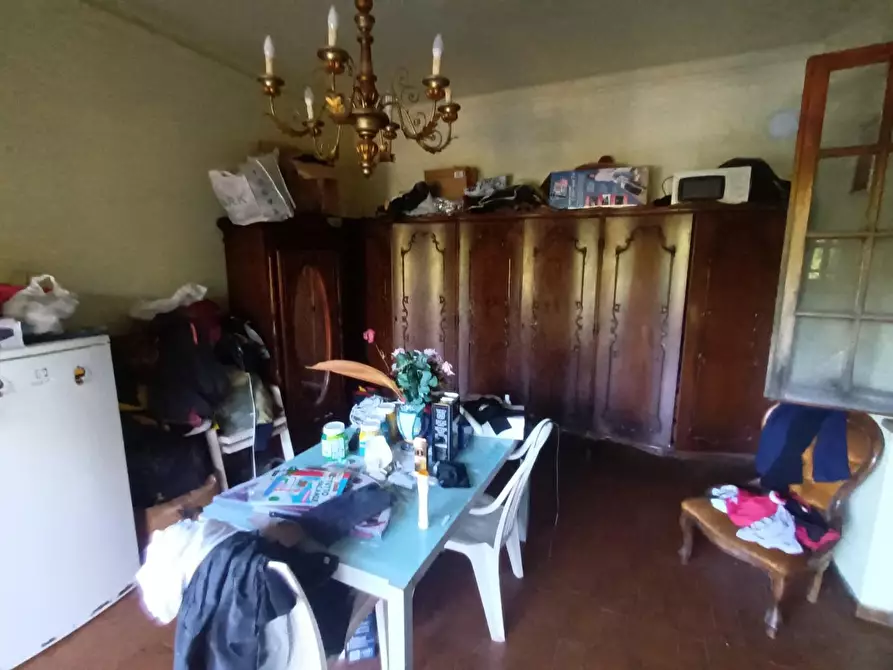 Immagine 4 di Villa in vendita  a Lucca