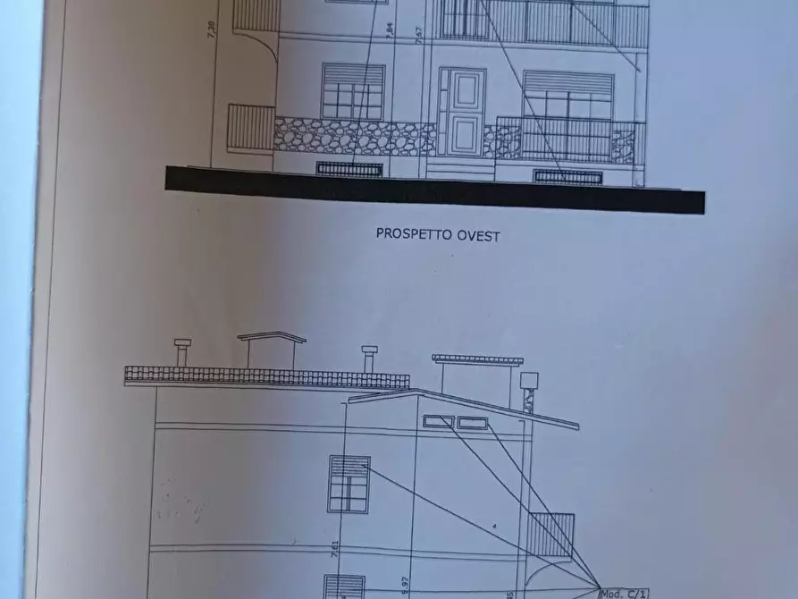 Immagine 16 di Villa in vendita  a Lucca