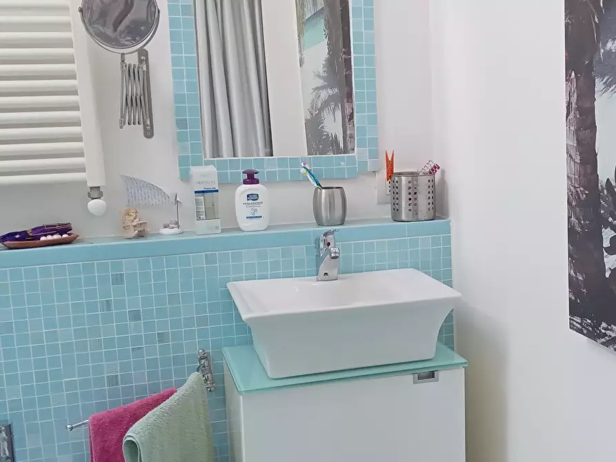 Immagine 16 di Appartamento in vendita  a Rosignano Marittimo