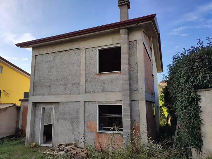 Immagine 2 di Terratetto in vendita  a Ortonovo