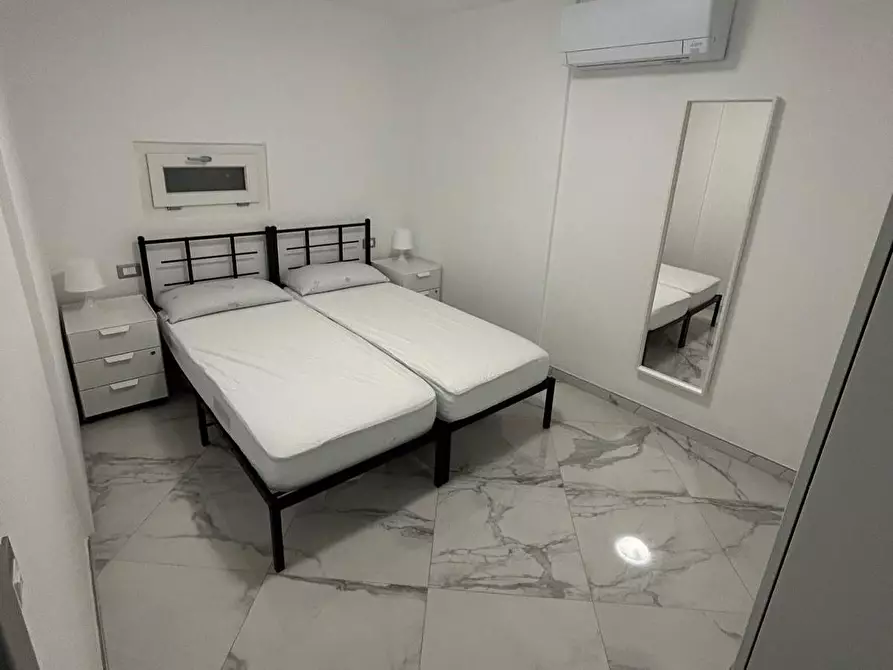 Immagine 2 di Appartamento in vendita  a Massa