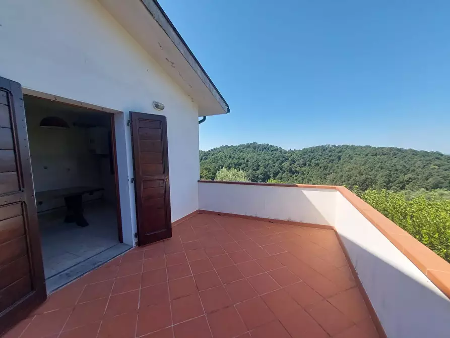 Immagine 6 di Casa indipendente in vendita  a Pontedera
