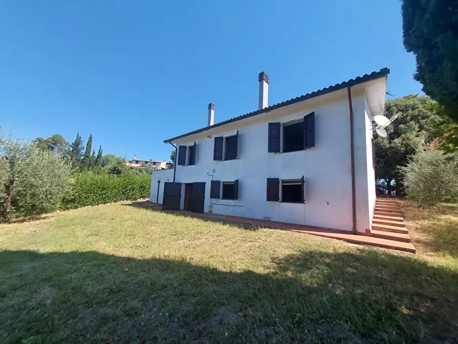 Immagine 2 di Casa indipendente in vendita  a Pontedera