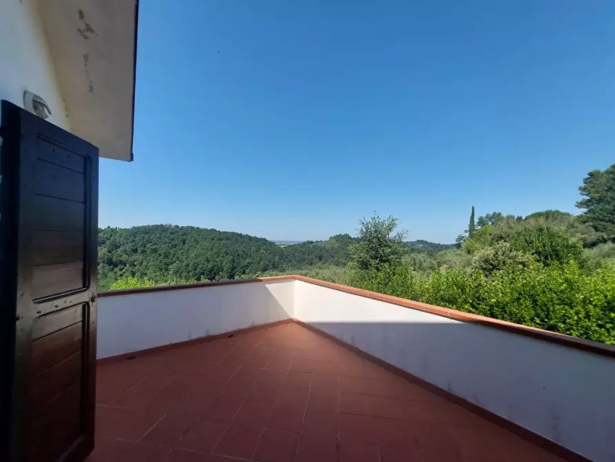 Immagine 10 di Casa indipendente in vendita  a Pontedera