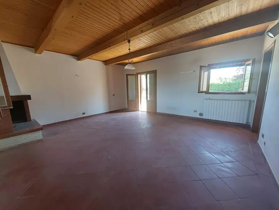 Immagine 8 di Casa indipendente in vendita  a Pontedera