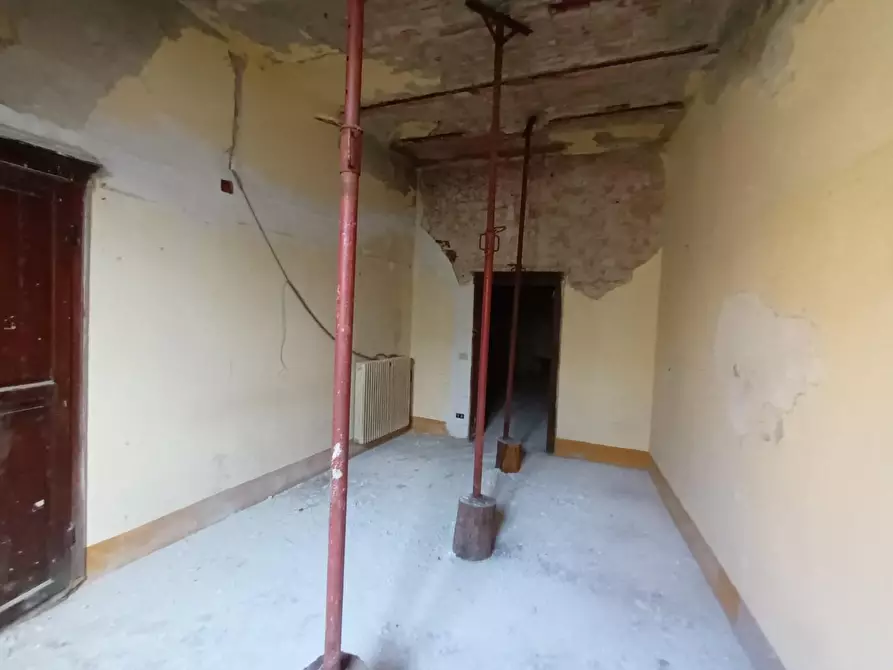 Immagine 24 di Appartamento in vendita  a Castelnuovo Di Garfagnana