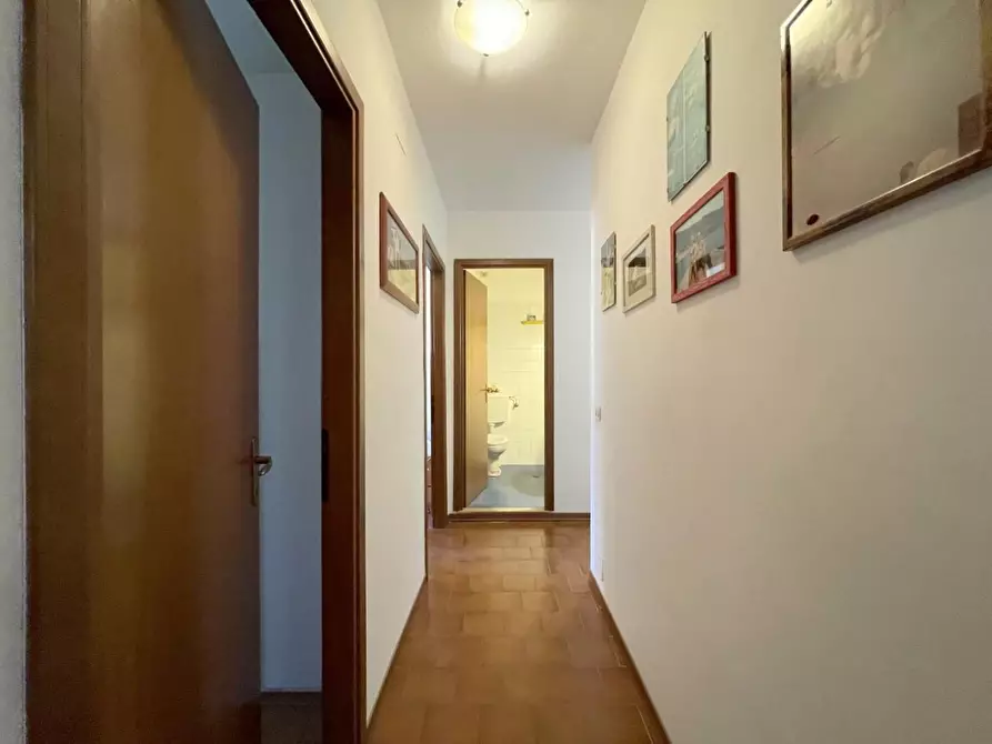 Immagine 18 di Appartamento in vendita  a Camaiore