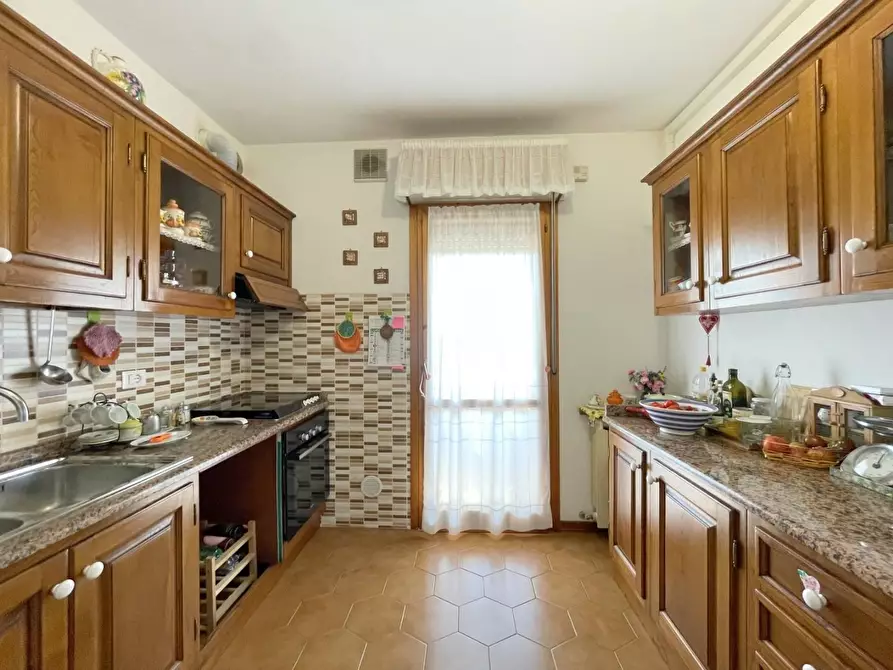 Immagine 8 di Appartamento in vendita  a Camaiore