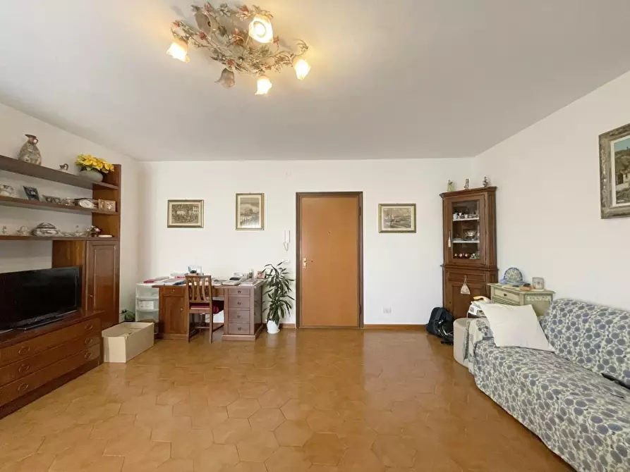 Immagine 5 di Appartamento in vendita  a Camaiore