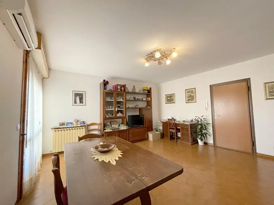 Immagine 33 di Appartamento in vendita  a Camaiore