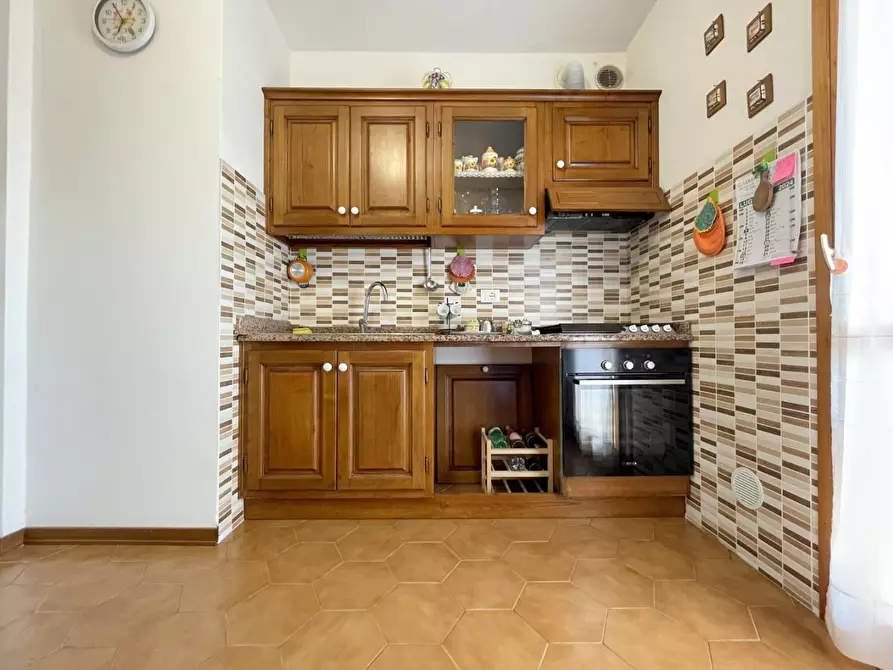 Immagine 10 di Appartamento in vendita  a Camaiore