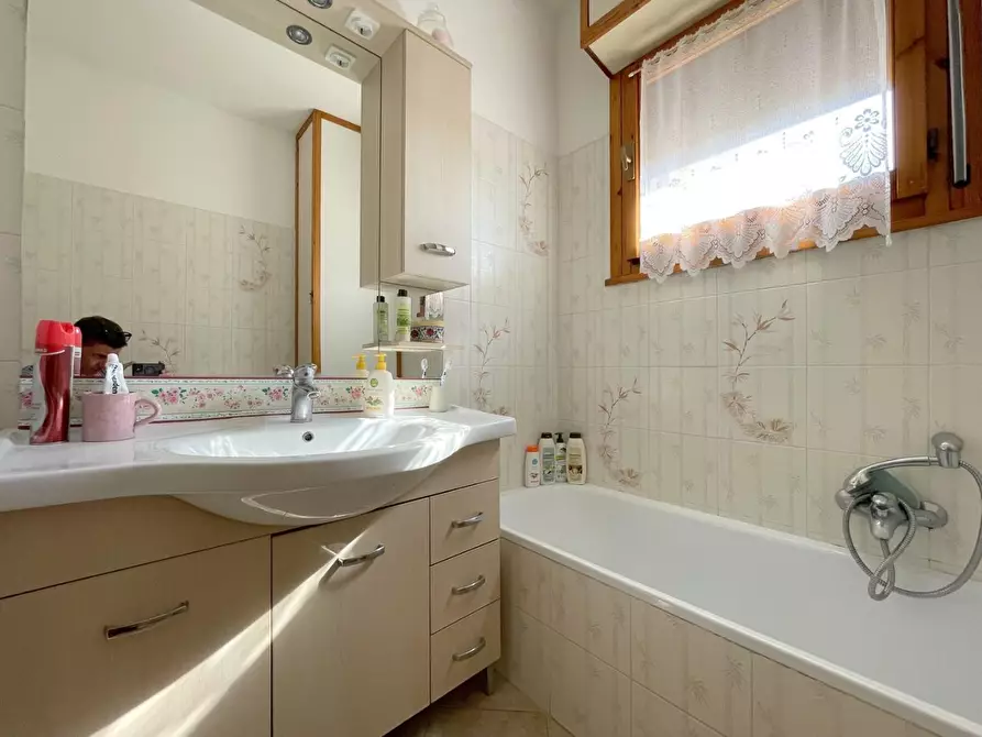 Immagine 31 di Appartamento in vendita  a Camaiore