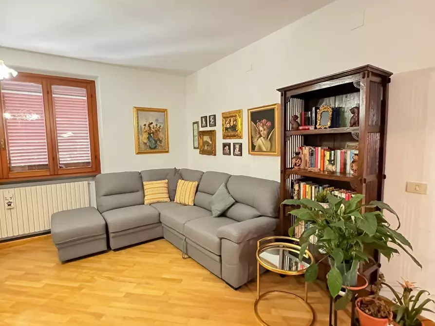 Immagine 12 di Villa in vendita  a Pisa