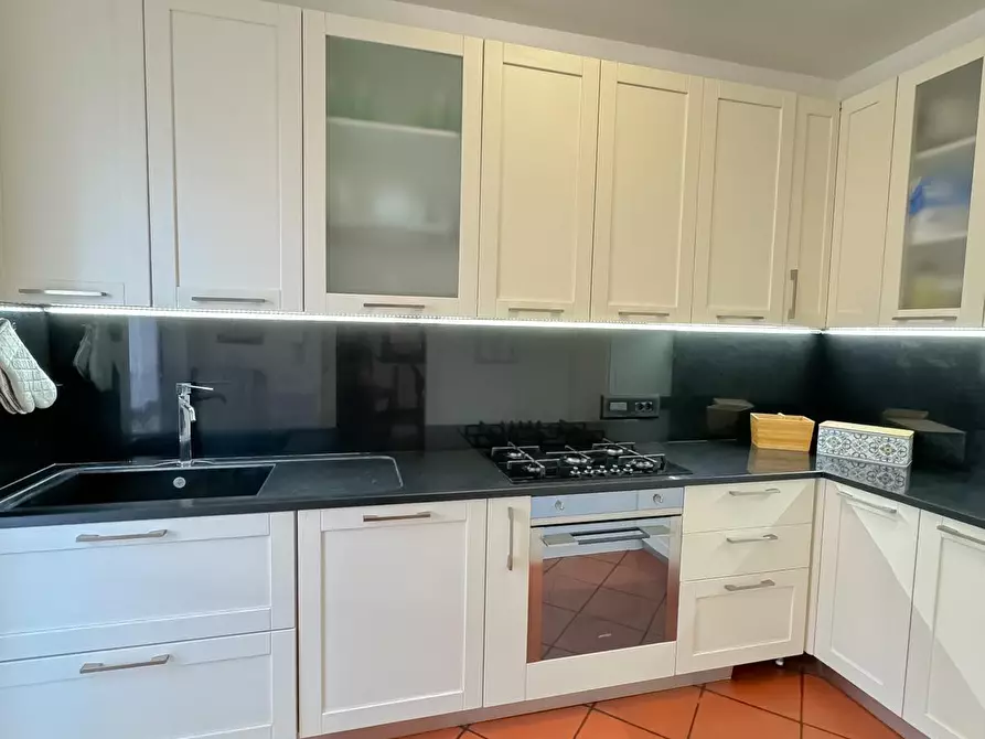 Immagine 14 di Villa in vendita  a Pisa