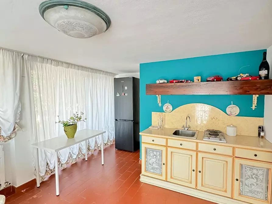 Immagine 8 di Villa in vendita  a Pisa