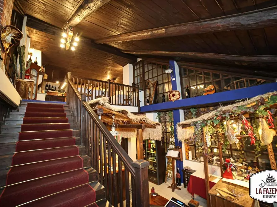 Immagine 8 di Bar / Ristorante in vendita  a Ciriè