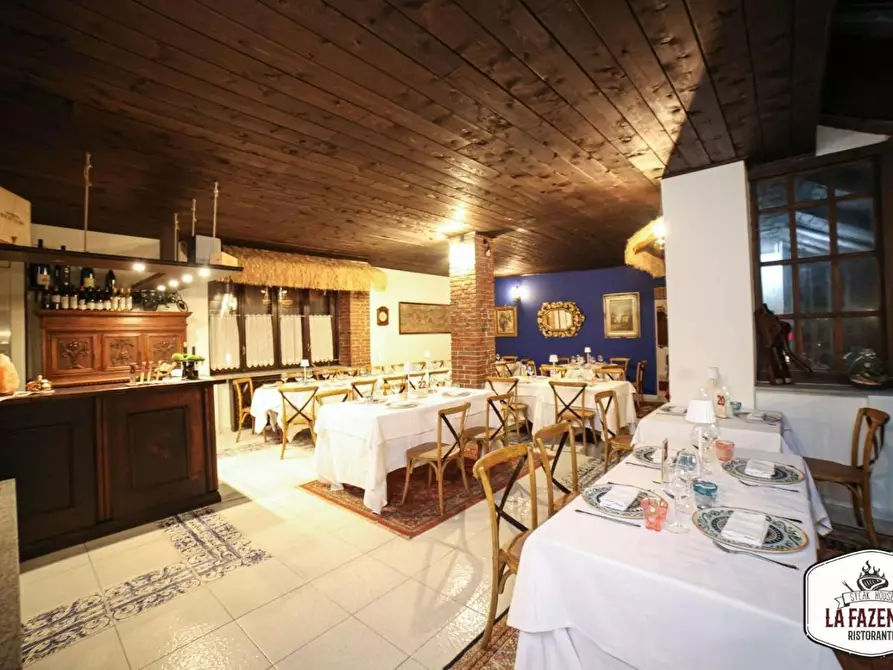 Immagine 14 di Bar / Ristorante in vendita  a Ciriè