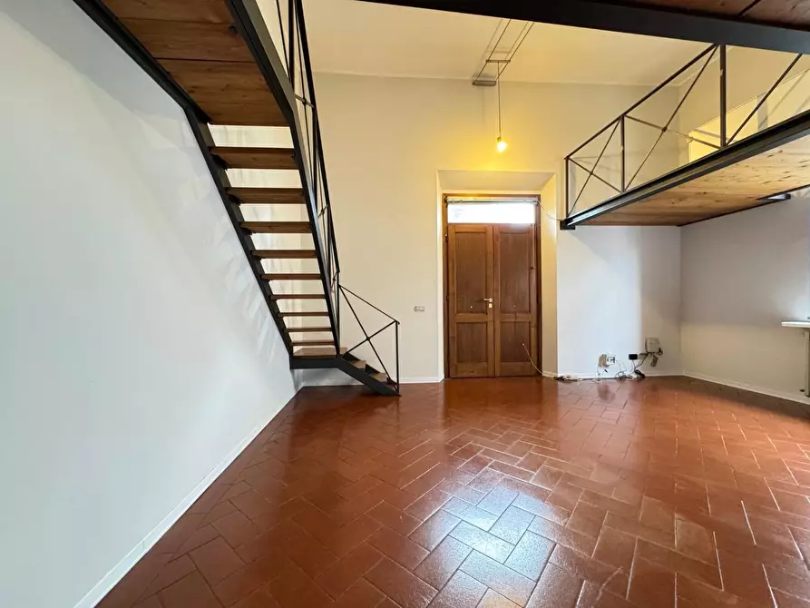 Immagine 12 di Ufficio in vendita  a Empoli