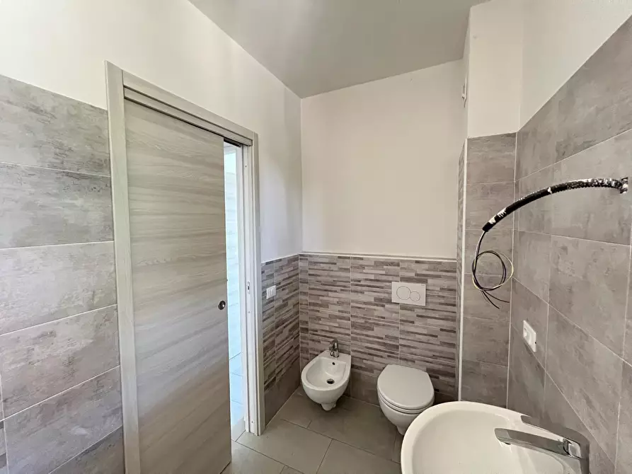 Immagine 13 di Appartamento in vendita  a Pontedera