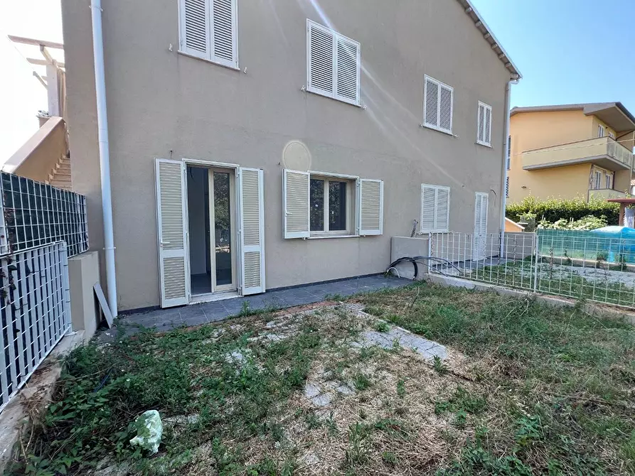 Immagine 26 di Appartamento in vendita  a Pontedera