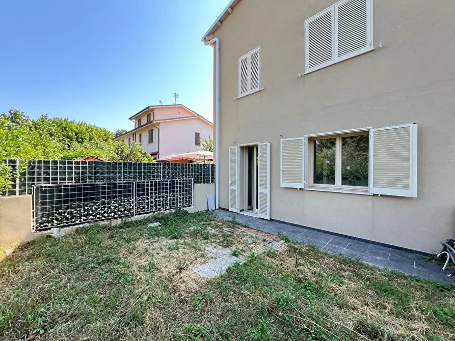 Immagine 25 di Appartamento in vendita  a Pontedera