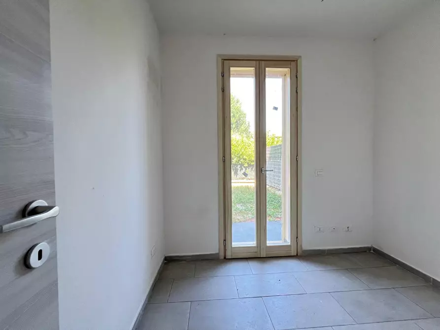 Immagine 19 di Appartamento in vendita  a Pontedera