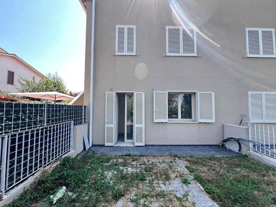 Immagine 24 di Appartamento in vendita  a Pontedera