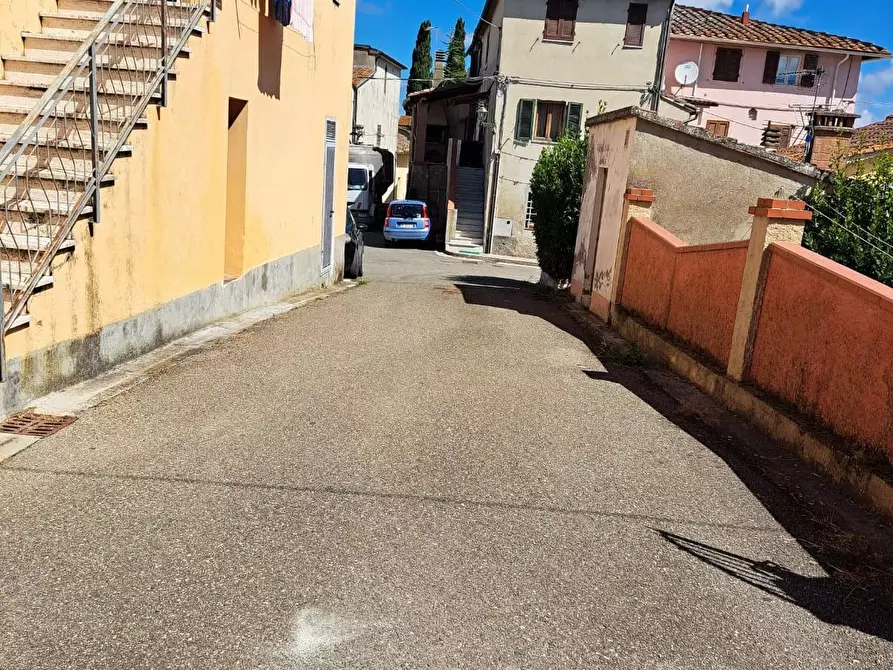 Immagine 16 di Appartamento in vendita  a Peccioli