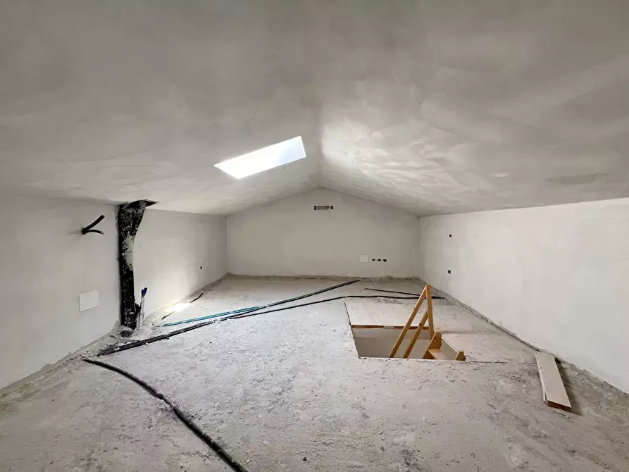 Immagine 27 di Terratetto in vendita  a Pontedera