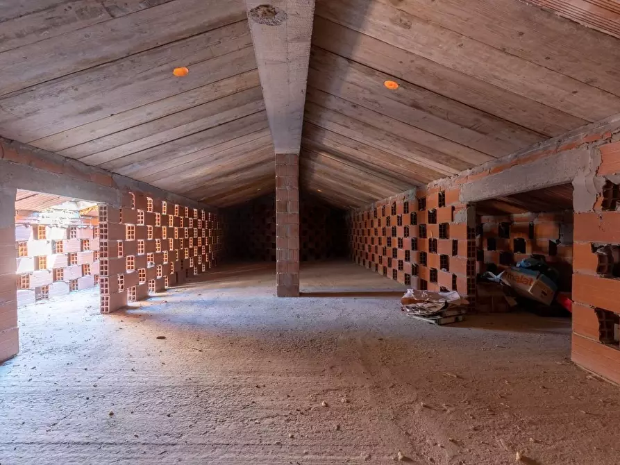 Immagine 22 di Villa in vendita  a Camaiore