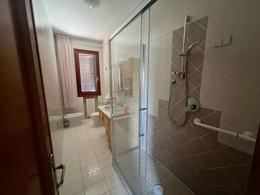 Immagine 17 di Appartamento in vendita  a Empoli