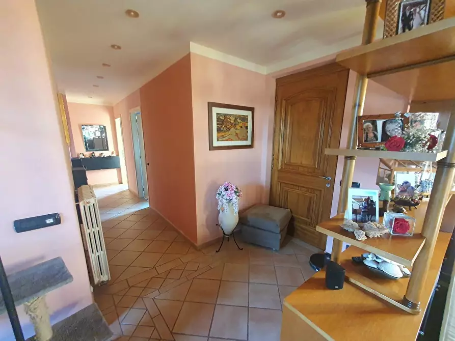 Immagine 41 di Villa in vendita  a Lucca