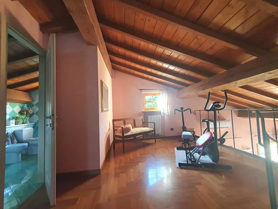 Immagine 28 di Villa in vendita  a Lucca