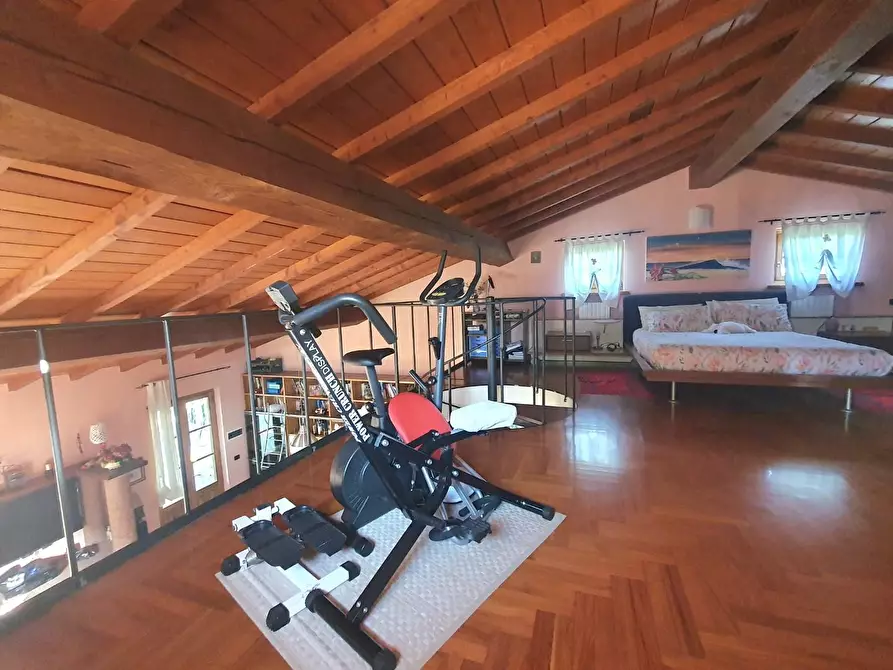 Immagine 29 di Villa in vendita  a Lucca