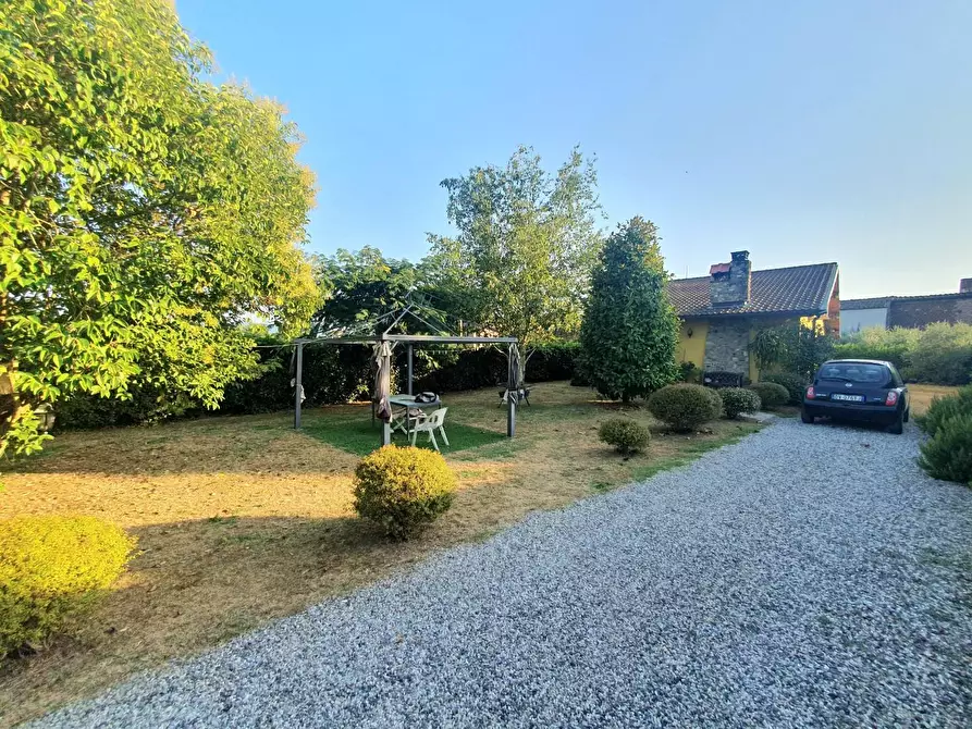 Immagine 65 di Villa in vendita  a Lucca