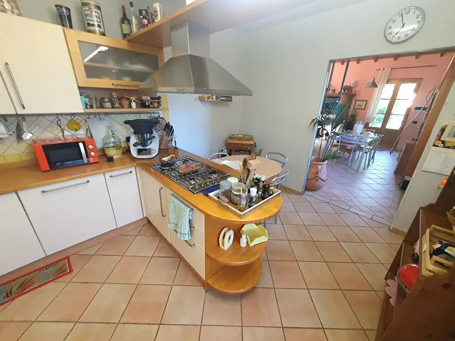 Immagine 16 di Villa in vendita  a Lucca