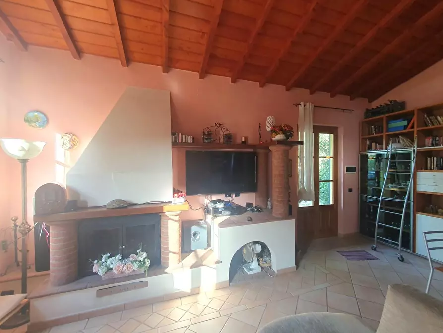 Immagine 10 di Villa in vendita  a Lucca