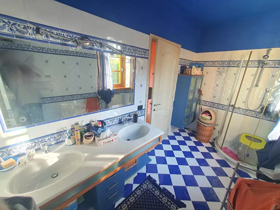 Immagine 45 di Villa in vendita  a Lucca