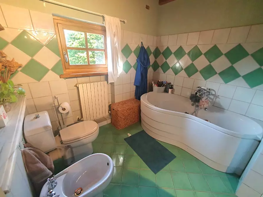 Immagine 36 di Villa in vendita  a Lucca